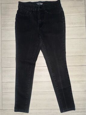 Time and Tru Black High Rise Petite Skinny Jeans